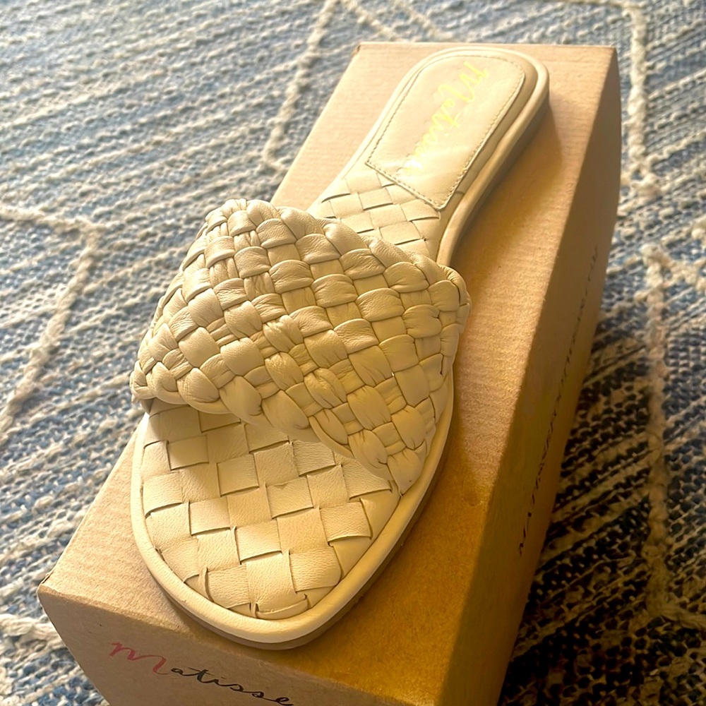 NWT - MATISSE - SHANA SLIDE SANDAL